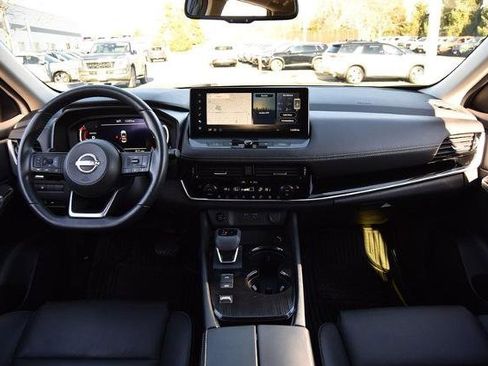 Certified 2024 Nissan Rogue SL w/ SL Premium Package image 8