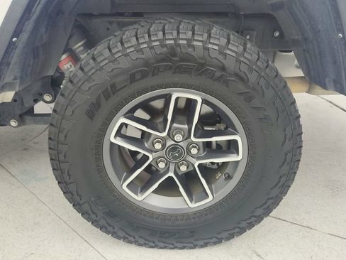 Used 2024 Jeep Gladiator Mojave AWD/4WD image 28