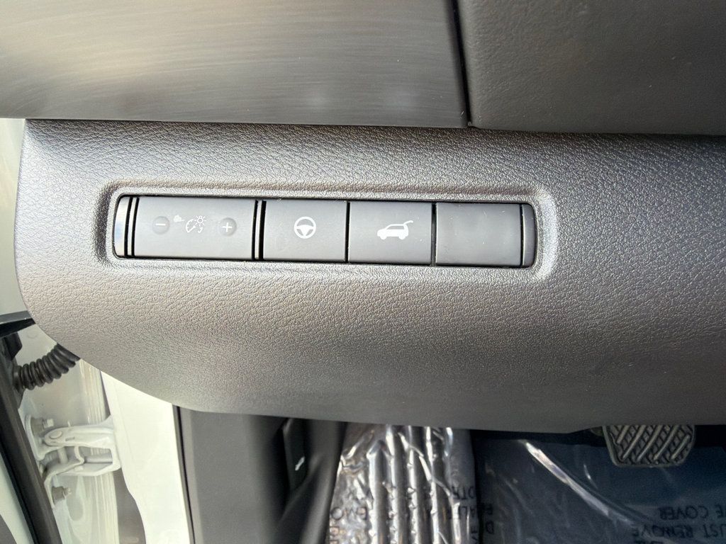 Used 2024 Nissan Pathfinder SL FWD image 28