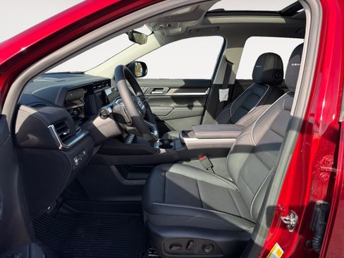 New 2026 GMC Terrain Denali w/ LPO, Black Badging Package image 10