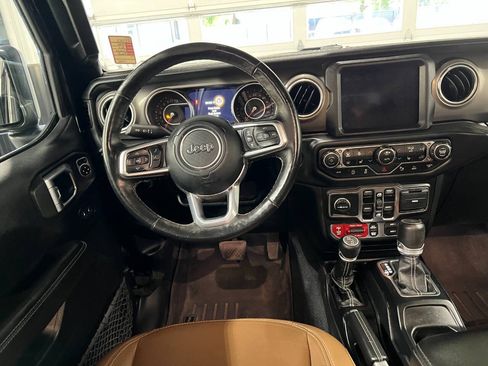 Used 2020 Jeep Gladiator Rubicon AWD/4WD image 11