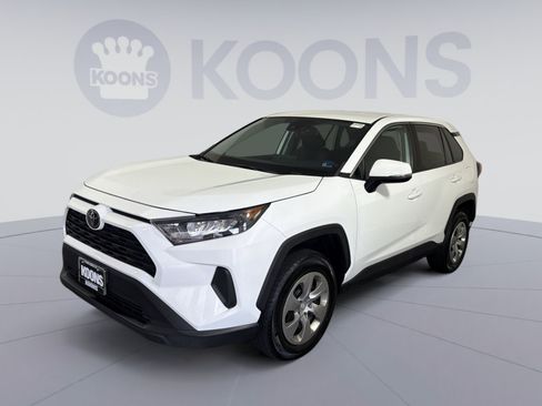 Used 2022 Toyota RAV4 LE AWD/4WD image 1