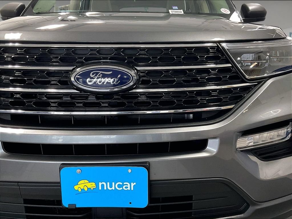 Used 2023 Ford Explorer XLT w/ Equipment Group 202A AWD/4WD image 33