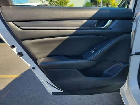 Used 2020 Honda Accord Sport image 14