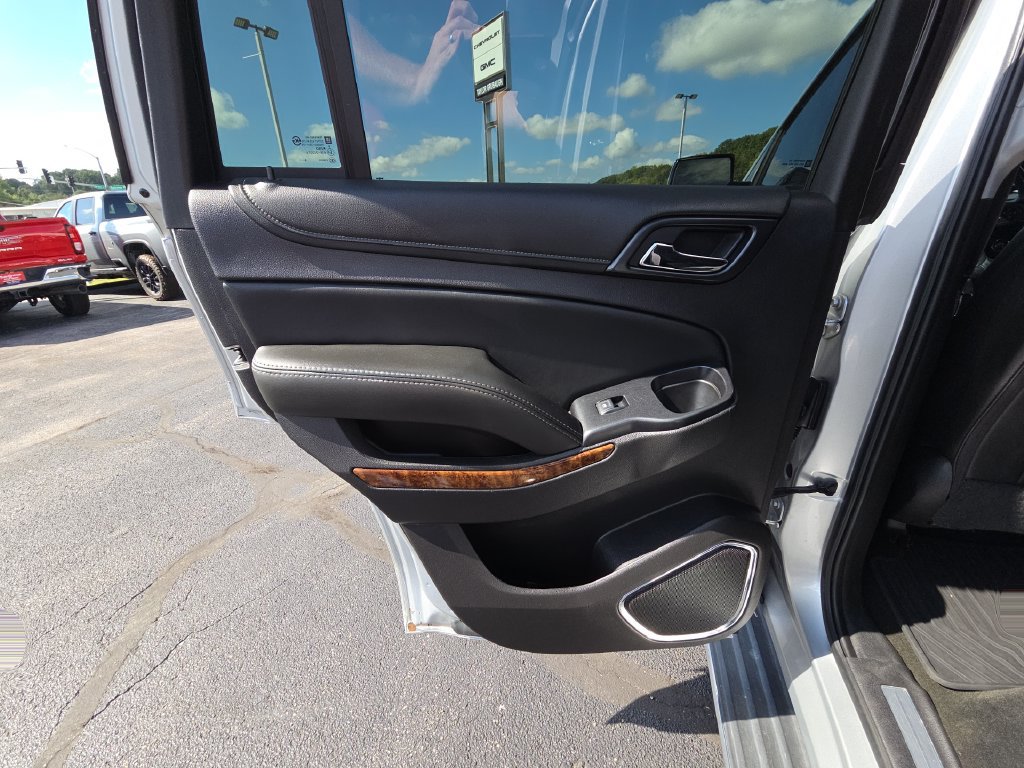 Used 2017 Chevrolet Tahoe Premier AWD/4WD image 27