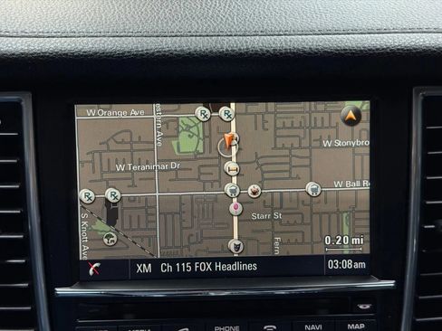 Used 2015 Porsche Panamera 4 image 21