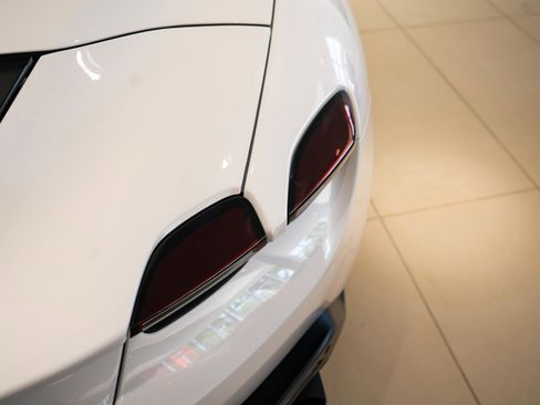 Used 2024 Ferrari Roma Spider image 39