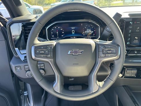 New 2025 Chevrolet Silverado 2500 ZR2 w/ Technology Package image 18