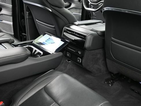 Used 2024 Jeep Grand Wagoneer Series II Obsidian w/ Quick Order Packagew 28T AWD/4WD image 10