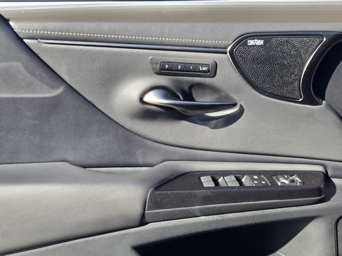 Used 2020 Lexus ES 350 F Sport w/ Accessory Package 2 FWD image 20