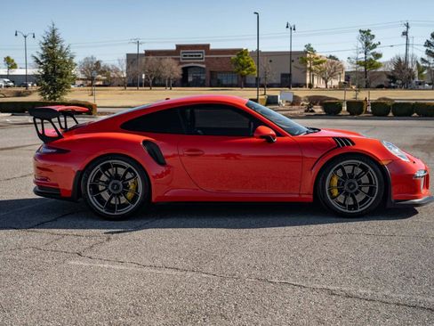 Used 2016 Porsche 911 GT3 RS image 4