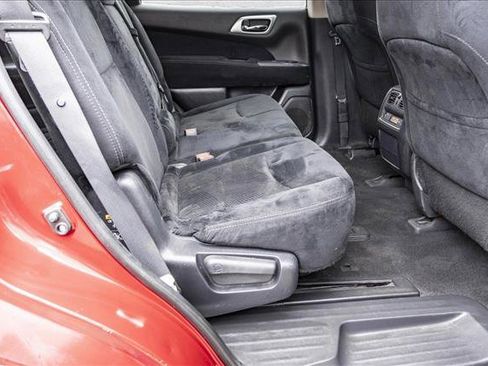 Used 2015 Nissan Pathfinder S image 26