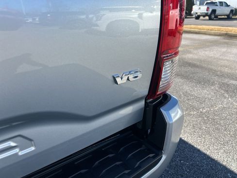 Used 2023 Toyota Tacoma SR image 9