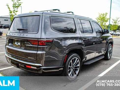Used 2022 Jeep Wagoneer Series II w/ Premium Group I AWD/4WD image 6