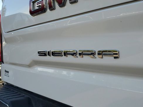 Used 2025 GMC Sierra 1500 SLT RWD image 7