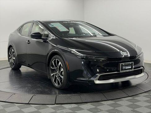 Certified 2025 Toyota Prius Plug-In Hybrid FWD image 8