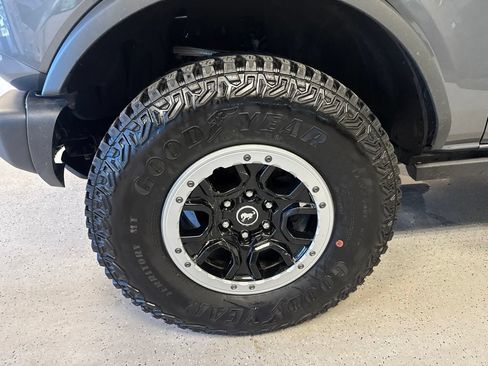 Used 2023 Ford Bronco Black Diamond w/ Sasquatch Package AWD/4WD image 20