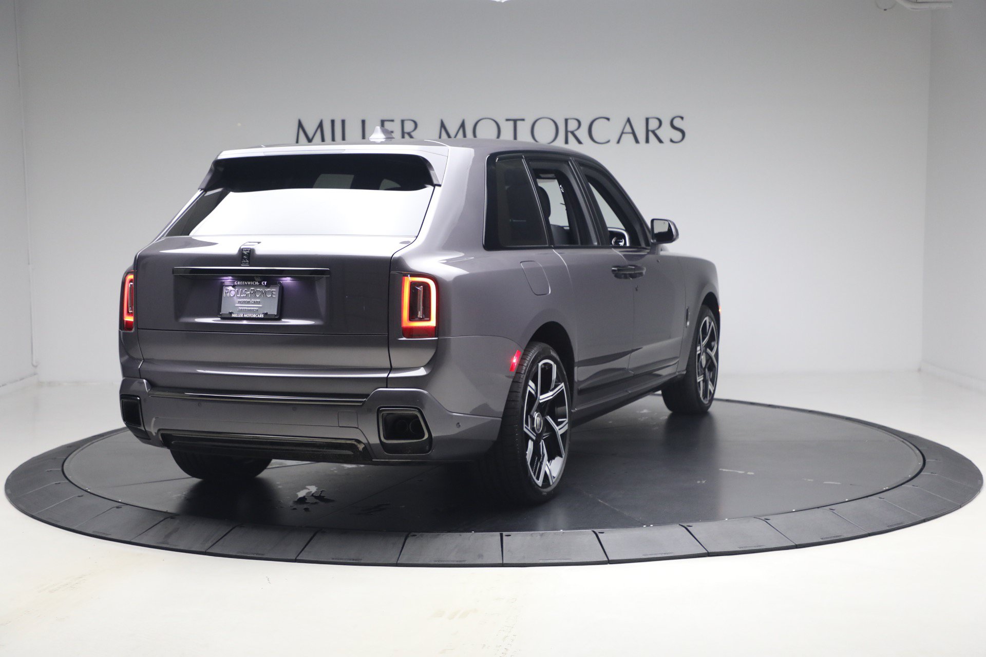 New 2027 Rolls-Royce Cullinan Black Badge AWD/4WD image 9