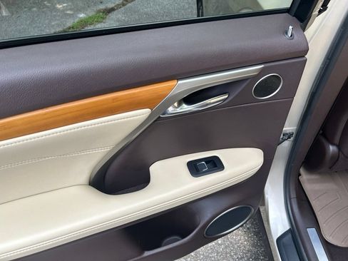 Used 2019 Lexus RX 350 AWD w/ Navigation Package image 26