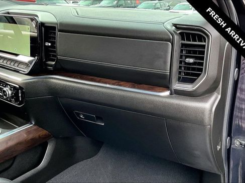 Used 2024 GMC Sierra 1500 SLT w/ SLT Premium Plus Package image 26