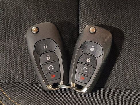 Used 2020 Chevrolet Trax LT FWD image 32