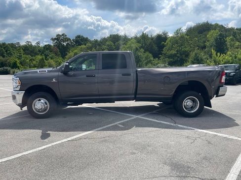Used 2024 RAM 3500 Tradesman w/ Chrome Appearance Group AWD/4WD image 2