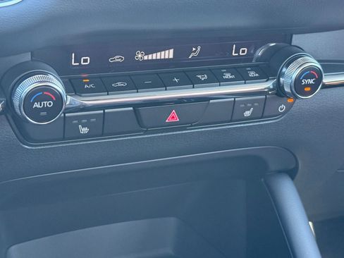 New 2026 MAZDA MAZDA3 Carbon image 24