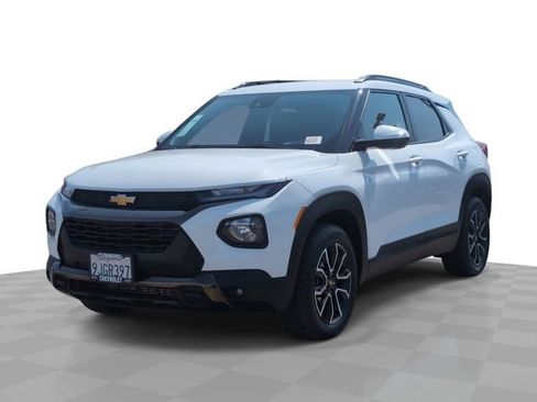 Used 2023 Chevrolet TrailBlazer ACTIV w/ Convenience Package FWD image 1