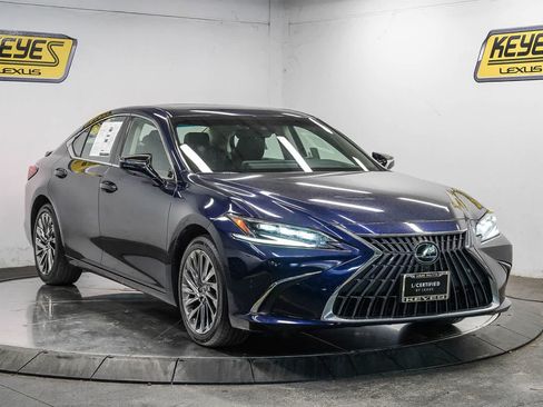 Used 2025 Lexus ES 300h w/ Accessory Package (Z2) FWD image 5