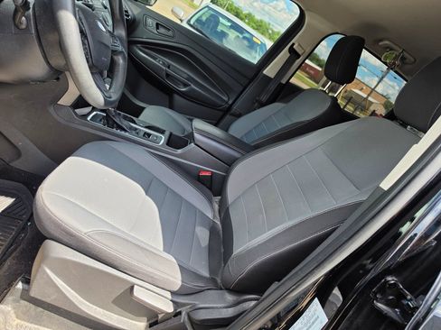 Used 2018 Ford Escape S FWD image 6