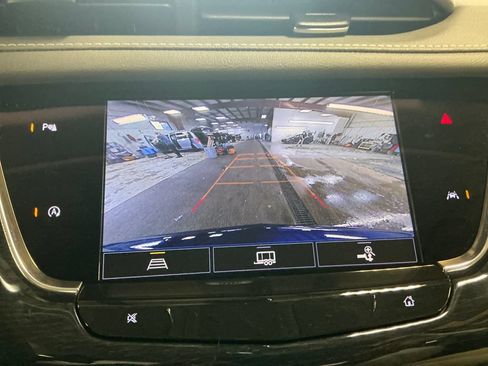 Used 2025 Cadillac XT6 Premium Luxury w/ LPO, Floor Liner Package AWD/4WD image 24