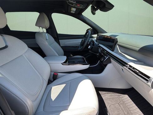 Certified 2025 Hyundai Tucson Limited image 41