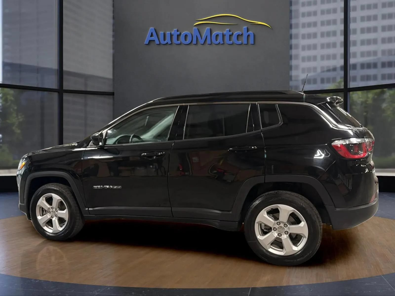Used 2020 Jeep Compass Latitude w/ Cold Weather Group AWD/4WD image 8