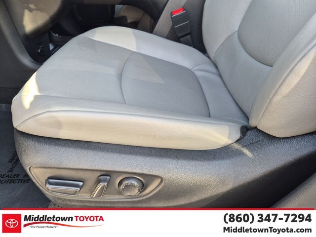 Used 2026 Toyota Sienna XLE FWD image 15
