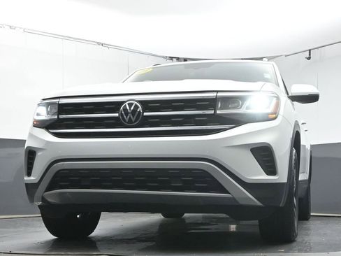 Certified 2023 Volkswagen Atlas SE image 33