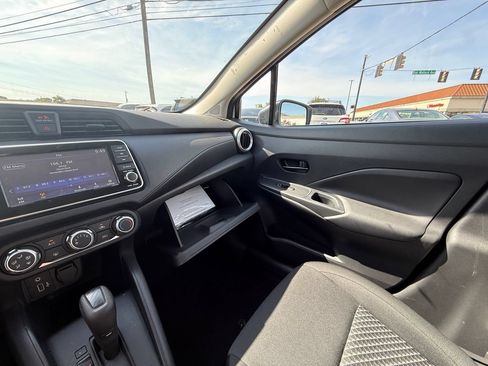 Used 2023 Nissan Versa S FWD image 29