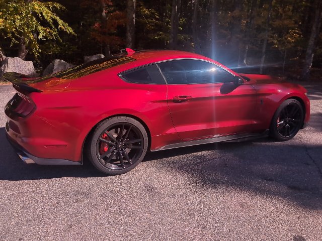 Used 2020 Ford Mustang Shelby GT500 w/ Technology Package RWD image 7