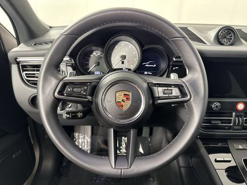 Certified 2025 Porsche Macan S AWD/4WD image 35