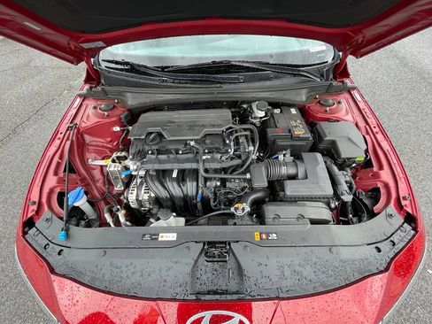 Used 2025 Hyundai Elantra Sport FWD image 31