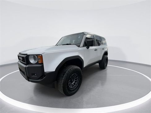 Used 2024 Toyota Land Cruiser image 4