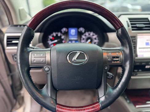 Used 2013 Lexus GX 460 Premium AWD/4WD image 19
