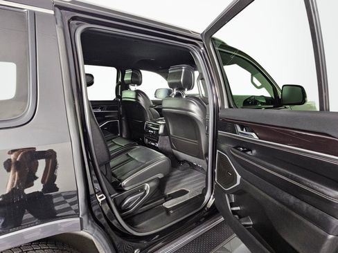 Used 2022 Jeep Wagoneer Series I AWD/4WD image 37