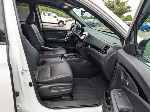 Used 2022 Honda Pilot Black Edition image 40