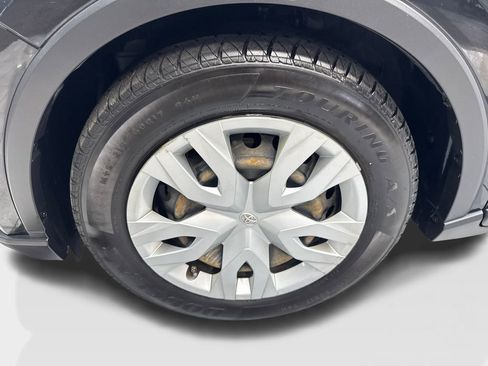 Used 2021 Toyota C-HR LE FWD image 87