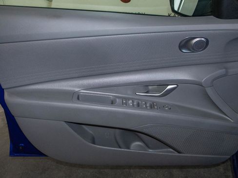 Used 2024 Hyundai Elantra SEL FWD image 11