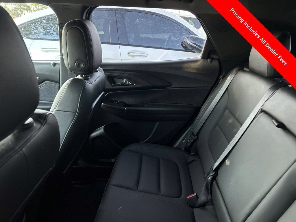 Used 2024 Chevrolet TrailBlazer ACTIV w/ Convenience Package FWD image 9