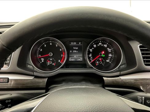 Used 2017 Volkswagen Passat 1.8T SE w/ SE Lighting Package FWD image 13