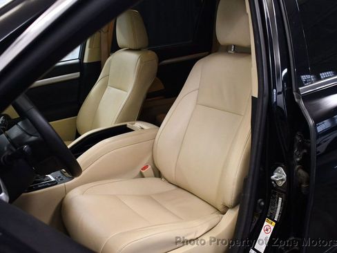 Used 2015 Toyota Highlander XLE image 6