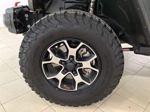 Used 2019 Jeep Wrangler Unlimited Rubicon image 30