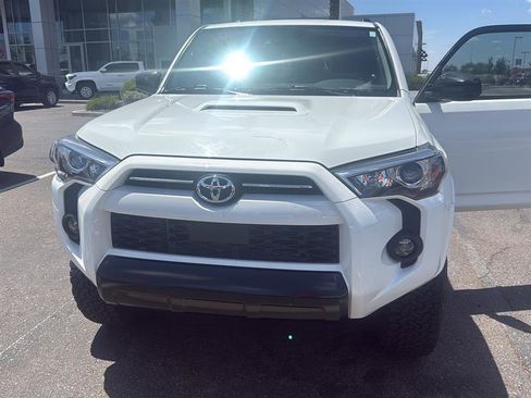 Used 2021 Toyota 4Runner TRD Off-Road AWD/4WD image 2
